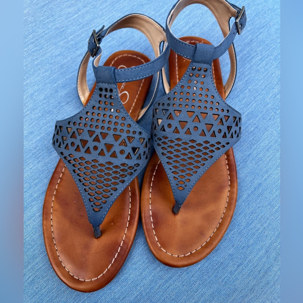 Jessica Simpson sandal flat - size 9